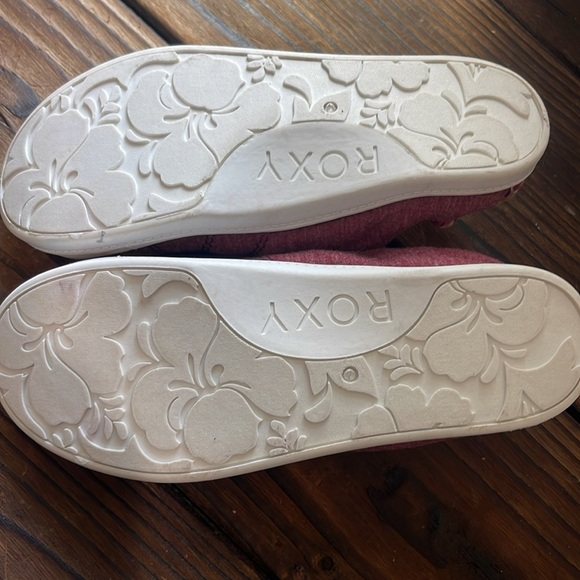 New Kids' Limited Edition Roxy Bayshore Soft Sneakers - Picture 6 of 6